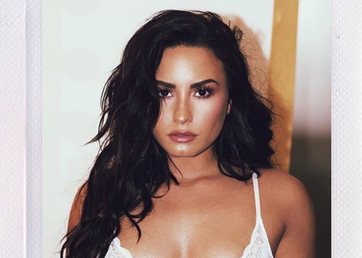 Demi Lovato Shows Off Her Hourglass Figure In a Ruched, Floral Mini Dress