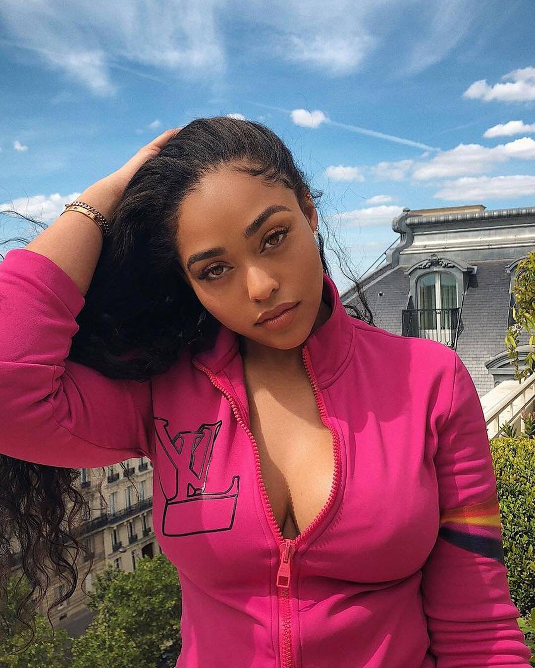 Jordyn Woods Shared New Fire Pics That Drive Fans Crazy With Excitement – Check Her Out Breaking The Internet Again!