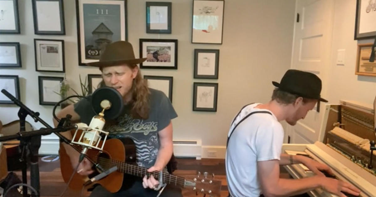 Saturday Sessions: The Lumineers perform “Cleopatra”