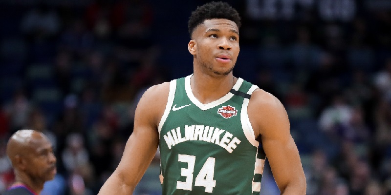 Giannis Antetokounmpo wins 2nd straight NBA MVP award