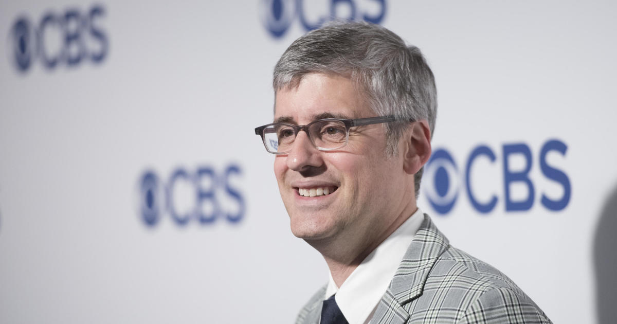 Mo Rocca explains his love of “mediocre presidents”