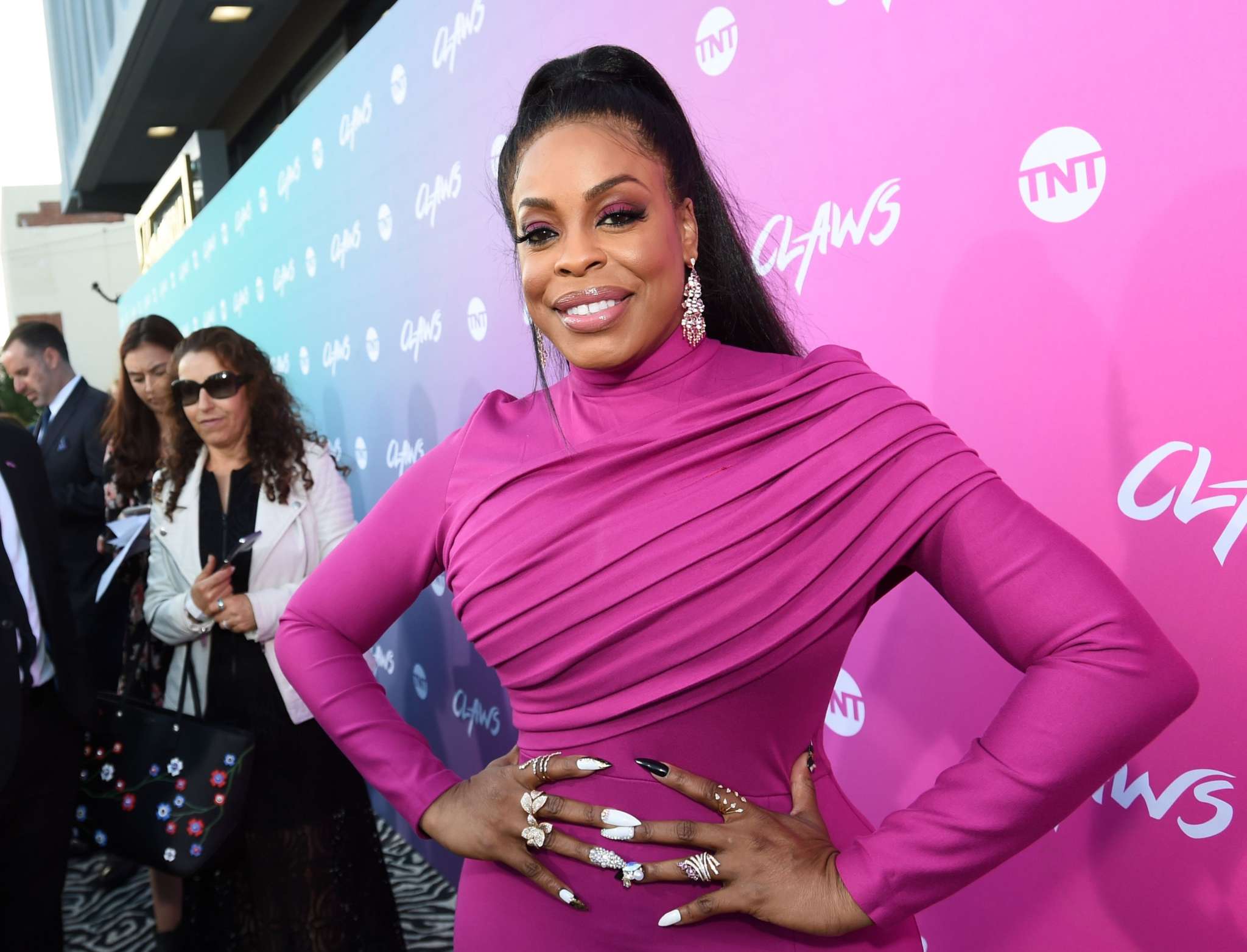 Niecy Nash Talks About Falling In Love With Her Wife And Only Seeing Her ‘Soul’