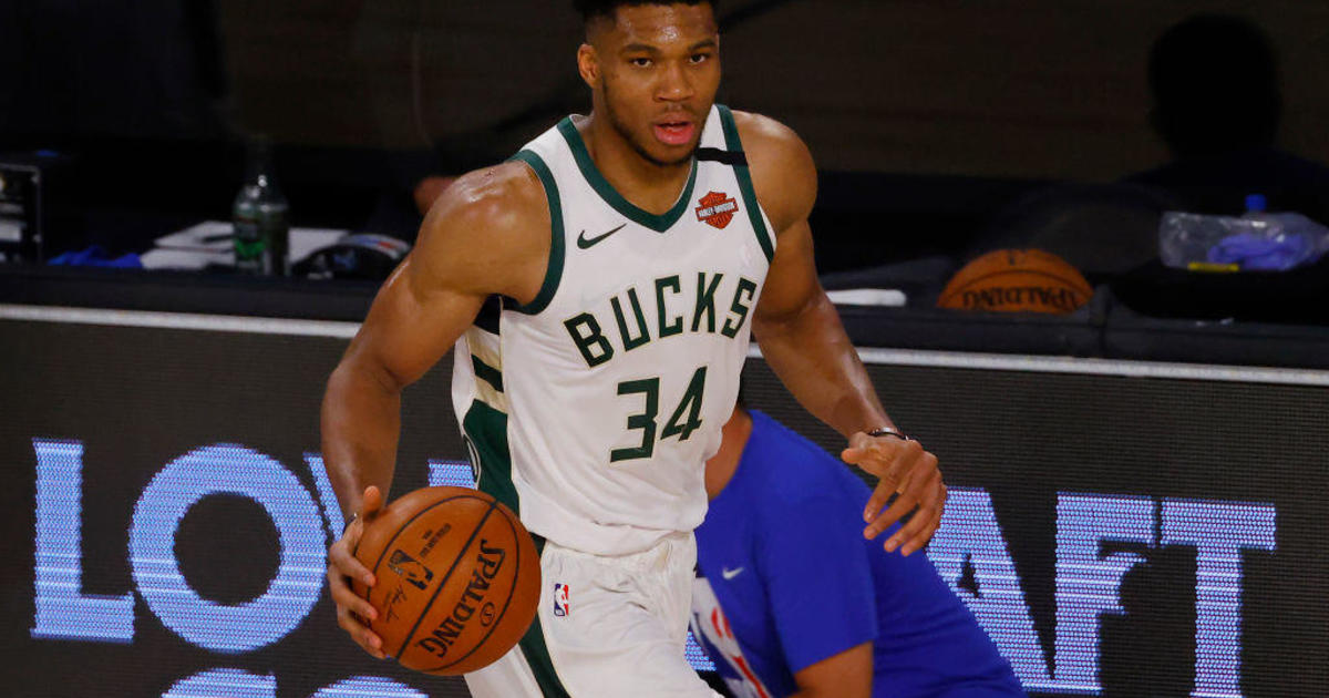 Giannis Antetokounmpo wins second straight MVP award