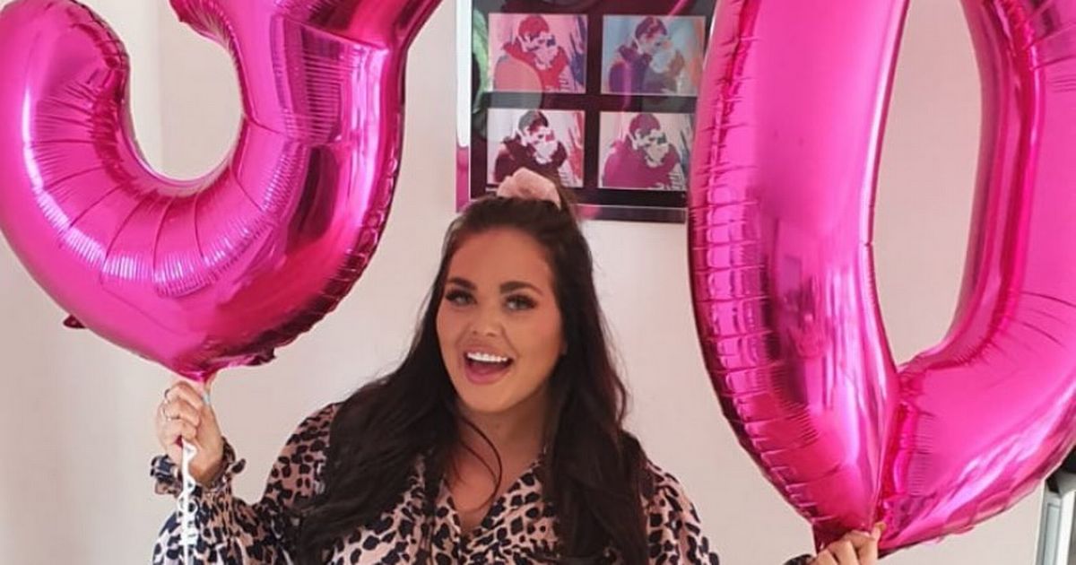 Scarlett Moffatt’s early birthday bash with 10 pals ahead of ‘6 person’ rule