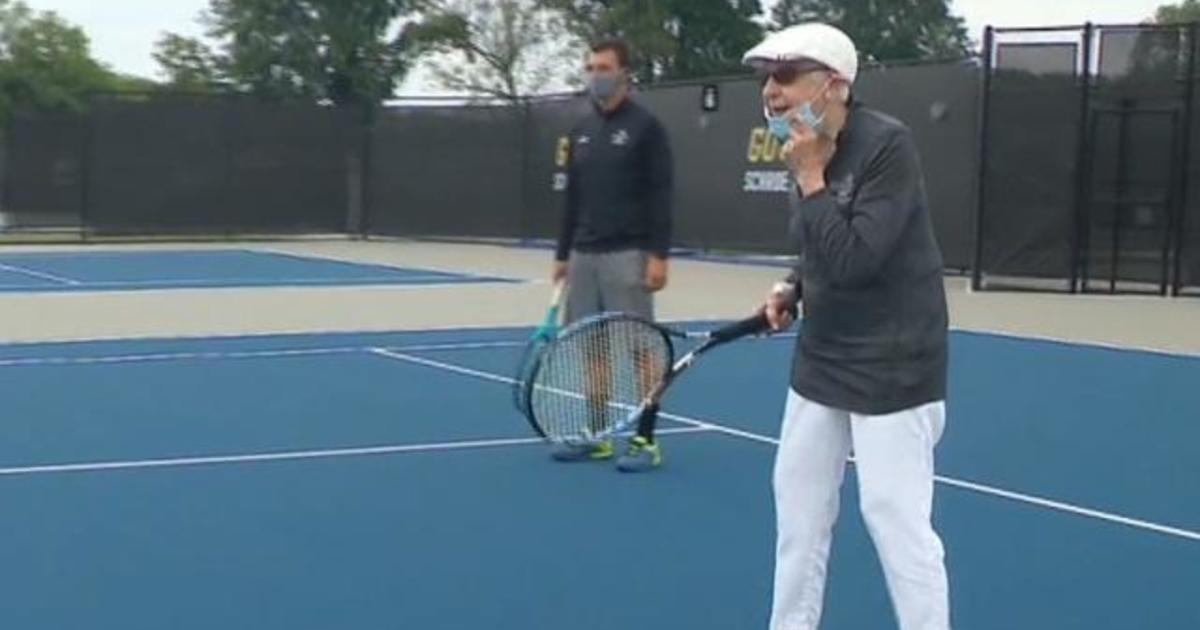 Spanish flu survivor still plays tennis at 102