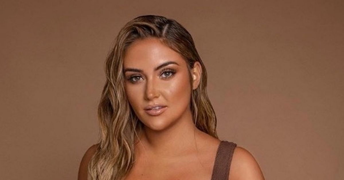 Jacqueline Jossa fans dub her a ‘Kardashian’ after she showcases curves