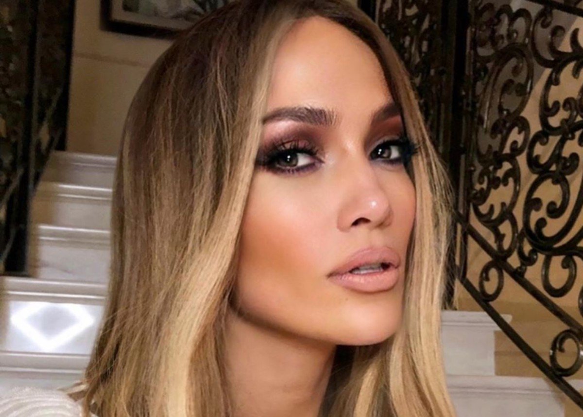 Jennifer Lopez Wears Tory Burch In Beautiful Labor Day Family Photo With Alex Rodriguez