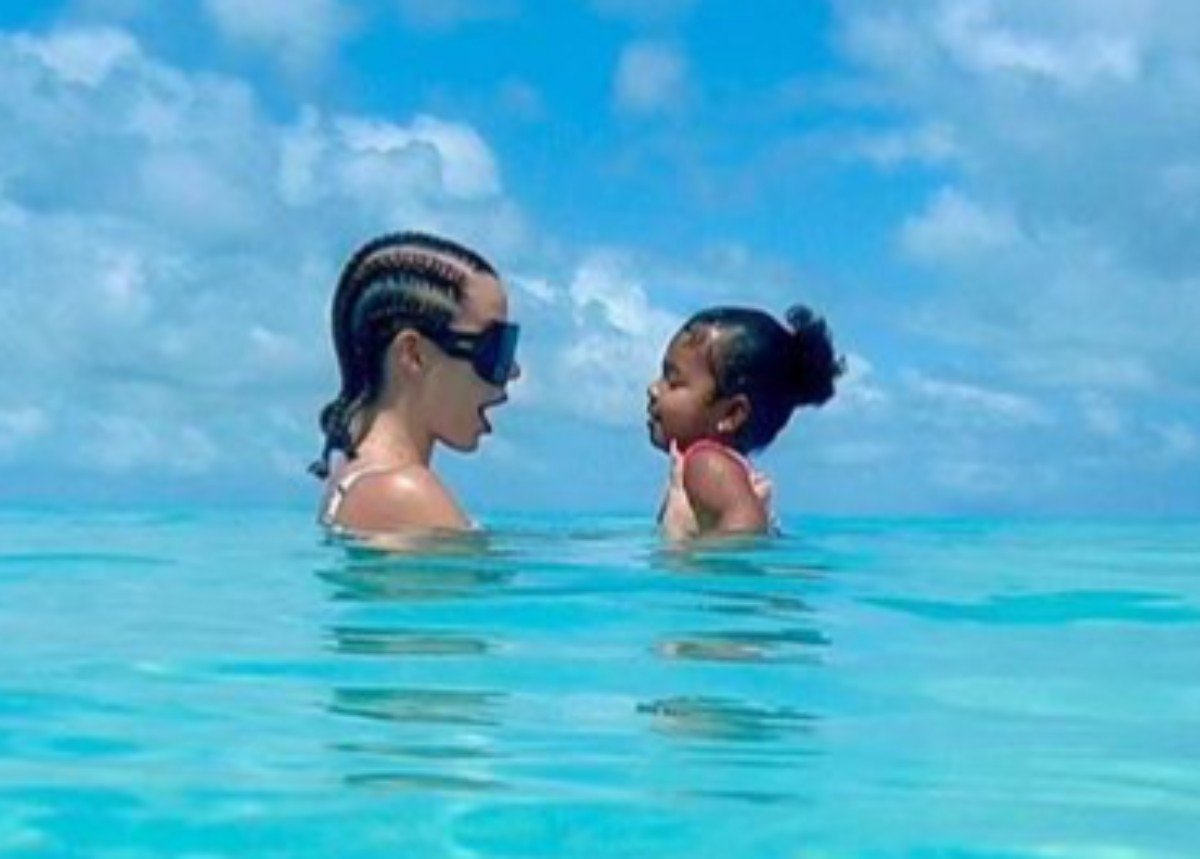 Khloe Kardashian And Daughter True Thompson Wear Stylish Bathing Suits During Their Luxury Vacation