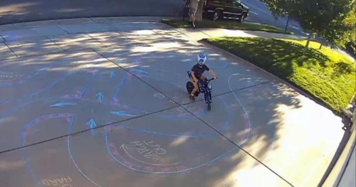 Man creates special racetrack for 4-year-old boy