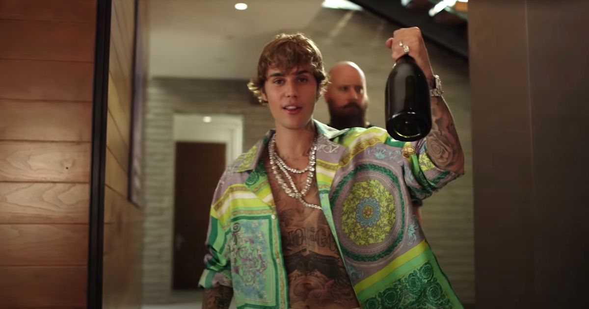 Justin Bieber lip syncs about ex Selena as he steps in for Drake in music video