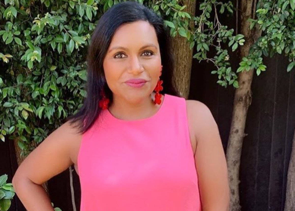 Mindy Kaling Puts On A Gorgeous Display With Pink And Red Florals