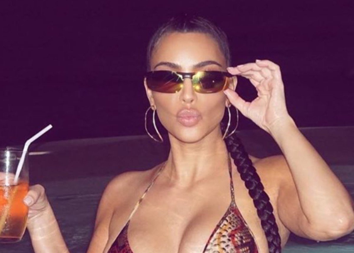 Kim Kardashian Flaunts Her Insane Curves In Skimpy Two Piece Bathing Suit