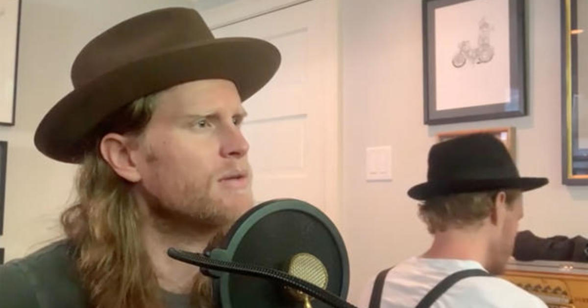 Saturday Sessions: The Lumineers perform “Life In The City”