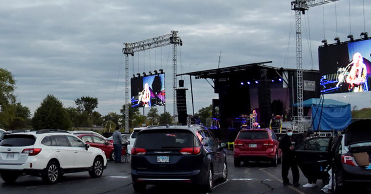 Music fans head to a “drive-in”