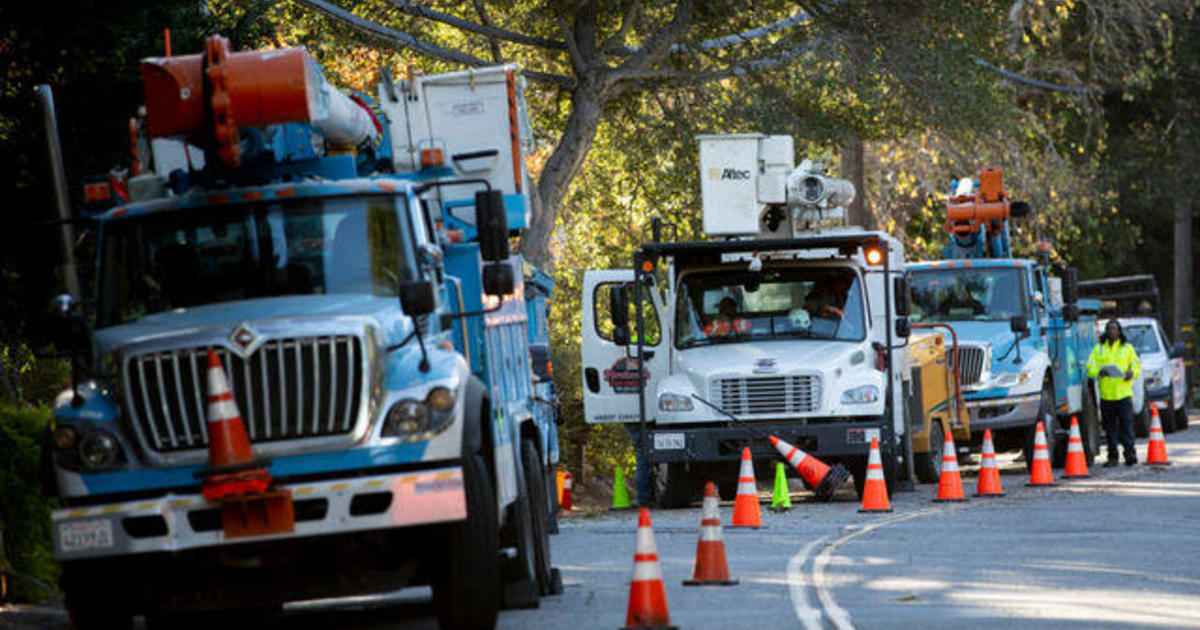 PG&E cuts power to parts of Northern California amid wildfire threat