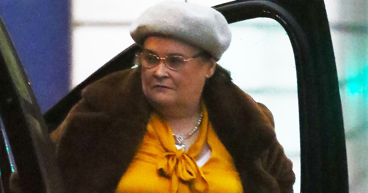 Susan Boyle wraps up warm as she enjoys outing in West End with her friends