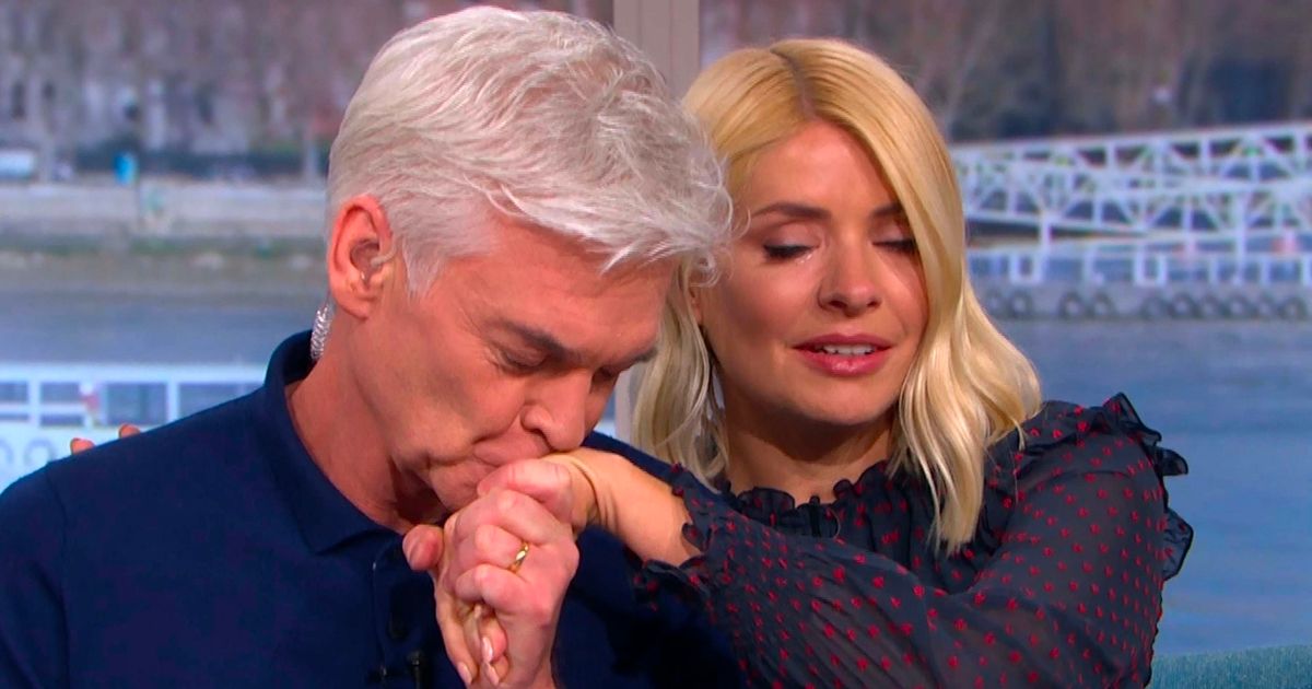 Holly Willoughby’s ‘wise’ words to distraught Phil Schofield amid gay turmoil