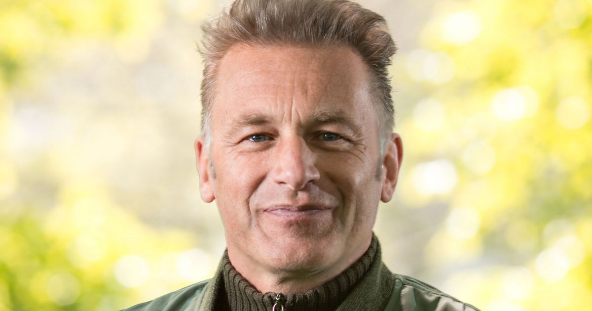 Chris Packham begs Tesco to improve conditions for chickens ‘living a nightmare’