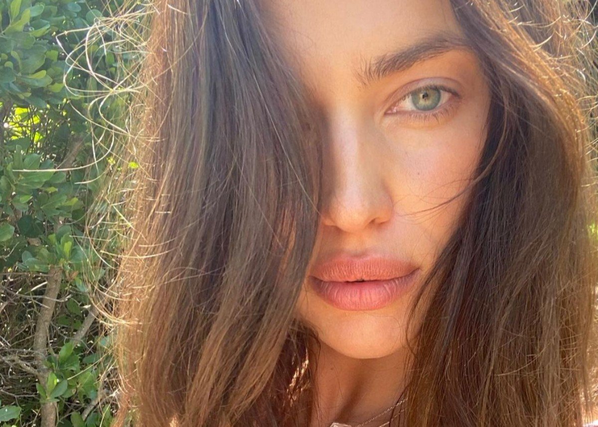 Irina Shayk Stuns In Burberry While Walking Around New York — See The Photos