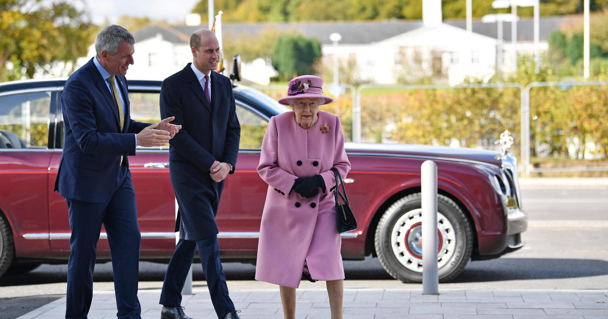 Queen Elizabeth leaves COVID bubble to visit top-secret military lab