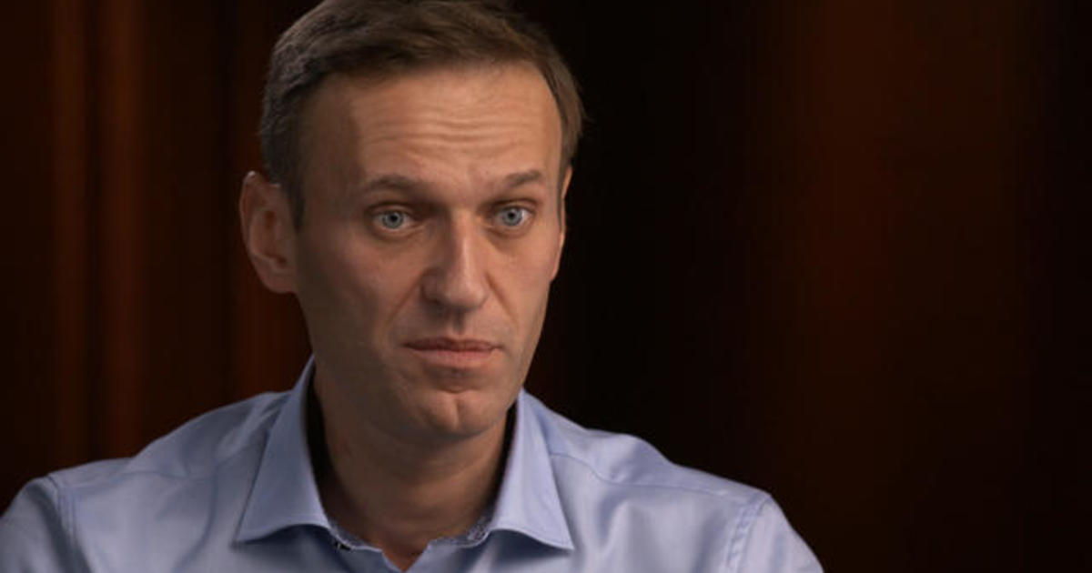 Alexey Navalny vows to return to Russia