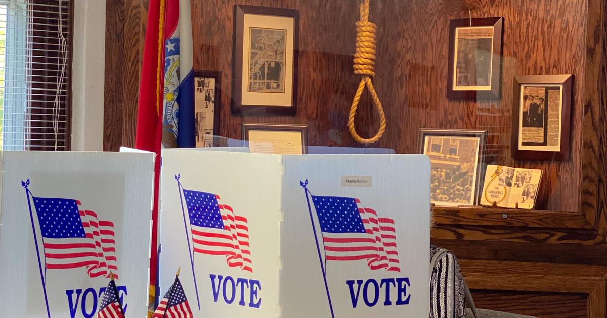 Noose displayed near Missouri voting booths draws complaints