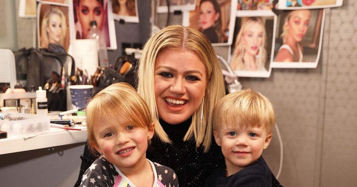 Kelly Clarkson’s kids are in therapy to help them deal with parents’ divorce