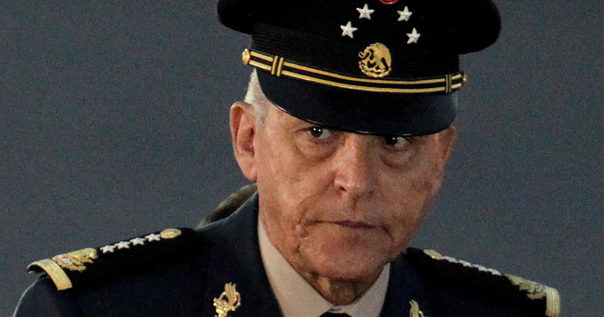 Ex-Mexican army chief arrested just after he entered U.S.