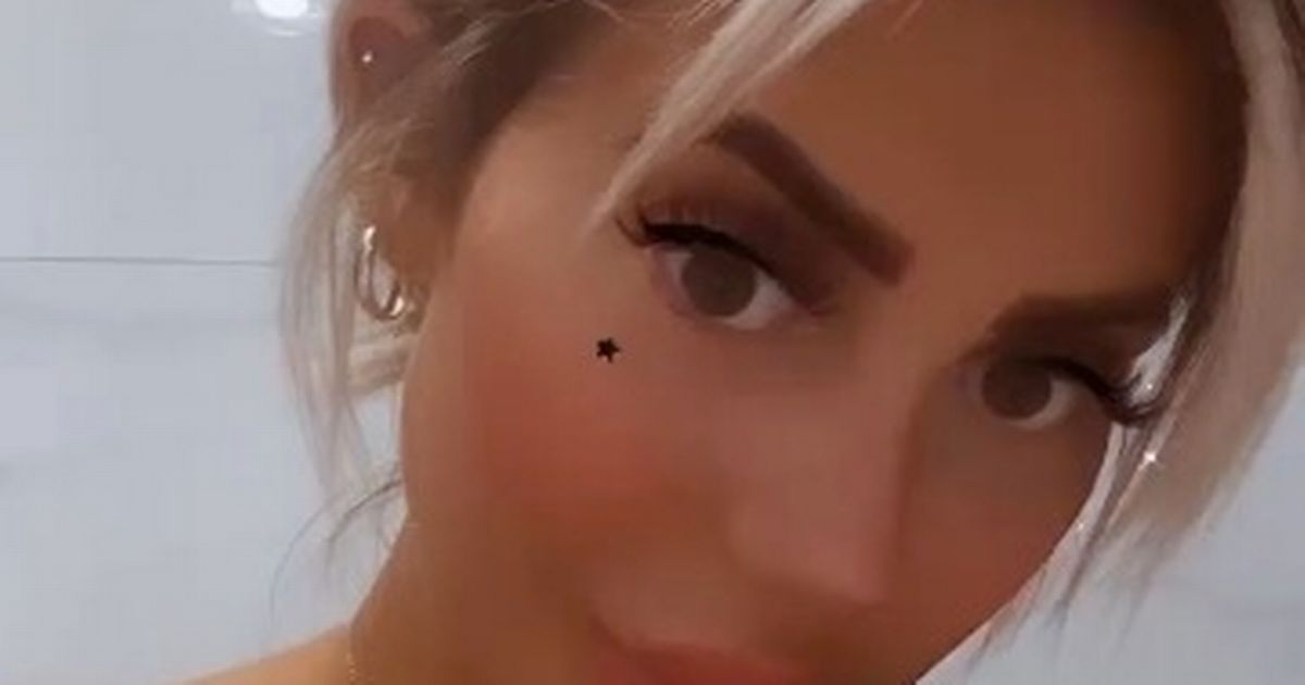 Chloe Ferry almost flashes everything as she gets naked for steamy bath selfies