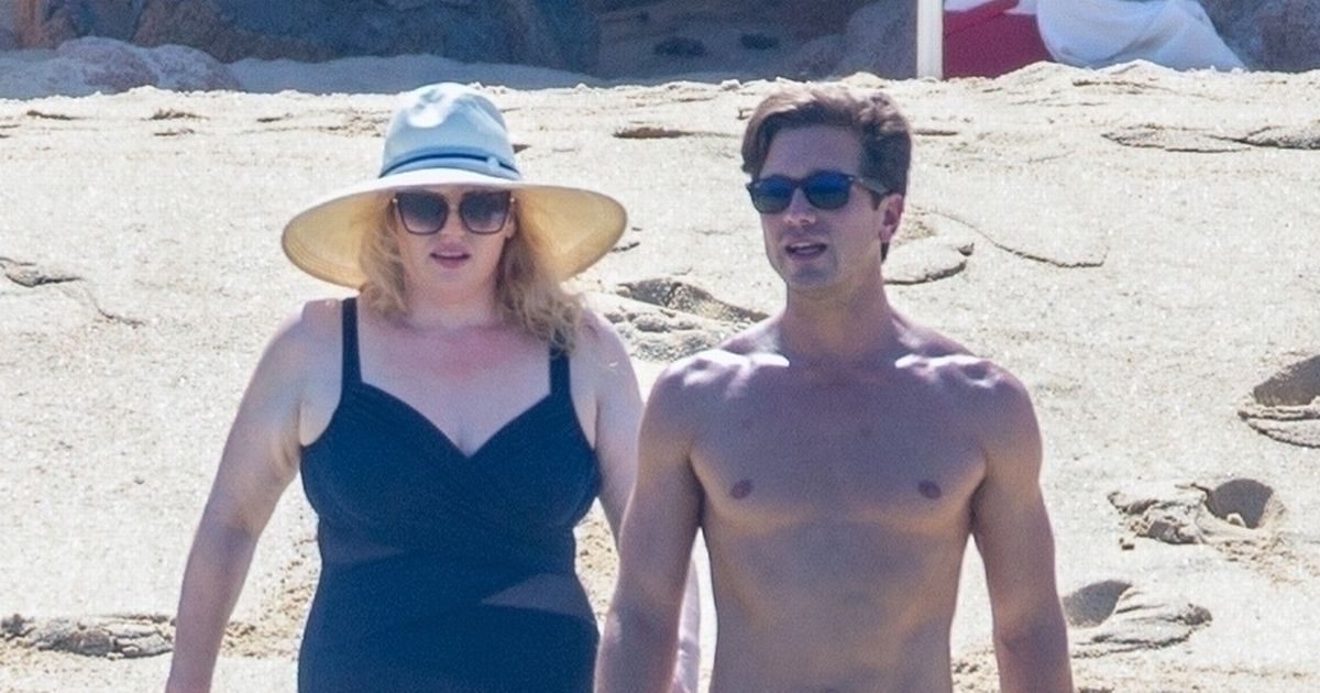 Rebel Wilson displays 3-stone weight loss in swimsuit with billionaire boyfriend