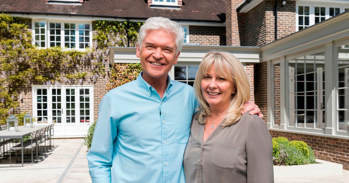 Phillip Schofield recalls leaping out of bed naked to propose to wife Steph Lowe