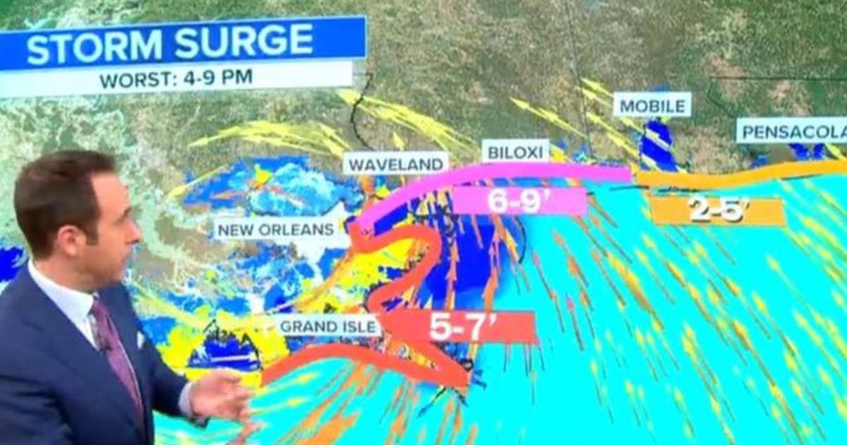 Hurricane Zeta gains strength as it approaches landfall