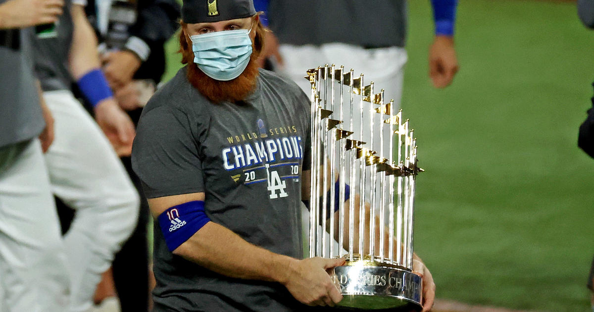 Justin Turner pulled from World Series game due to COVID test