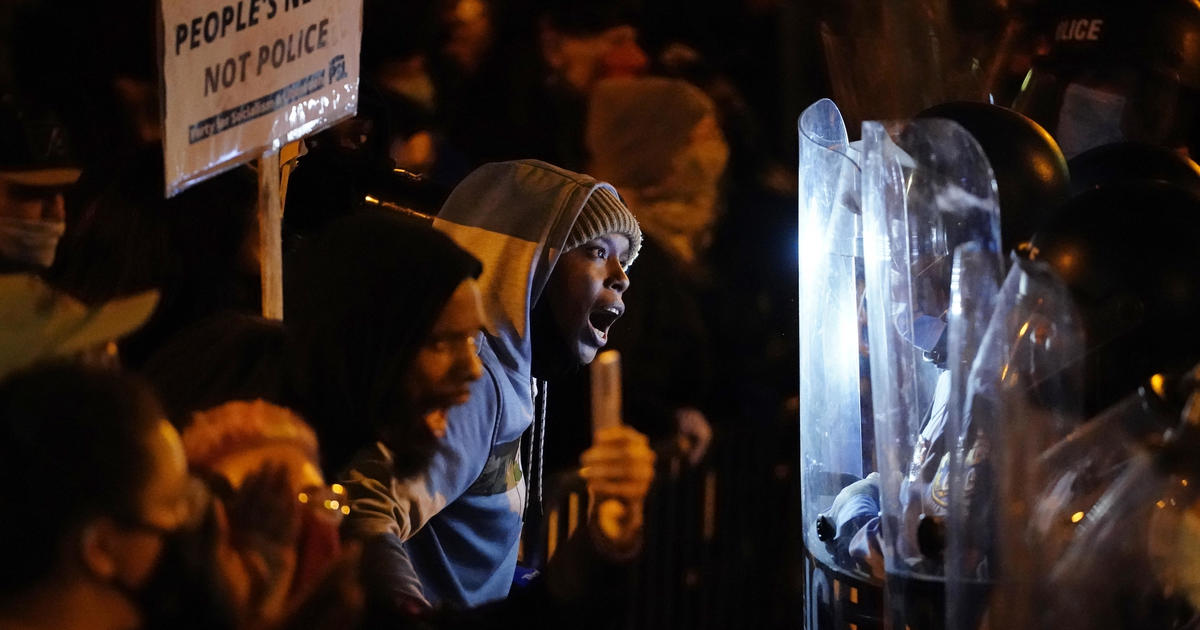 Second night of clashes in Philadelphia after police kill Black man