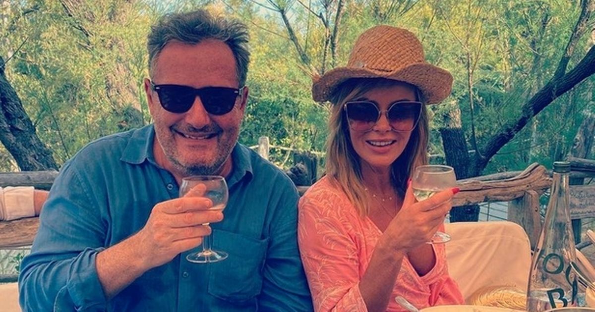 Amanda Holden says she once flashed hers boobs at Piers Morgan and his son