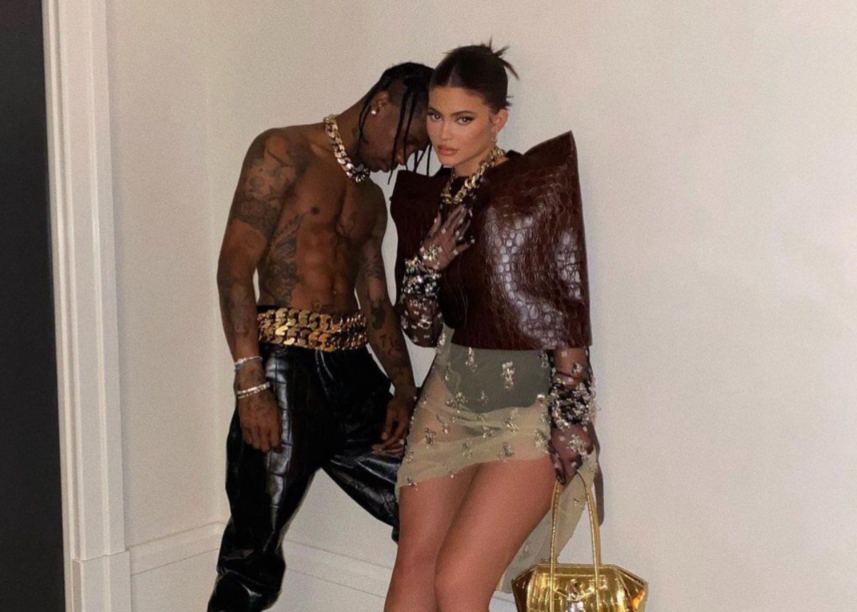 Kylie Jenner Poses With Baby Daddy Travis Scott For New Givenchy Shoot