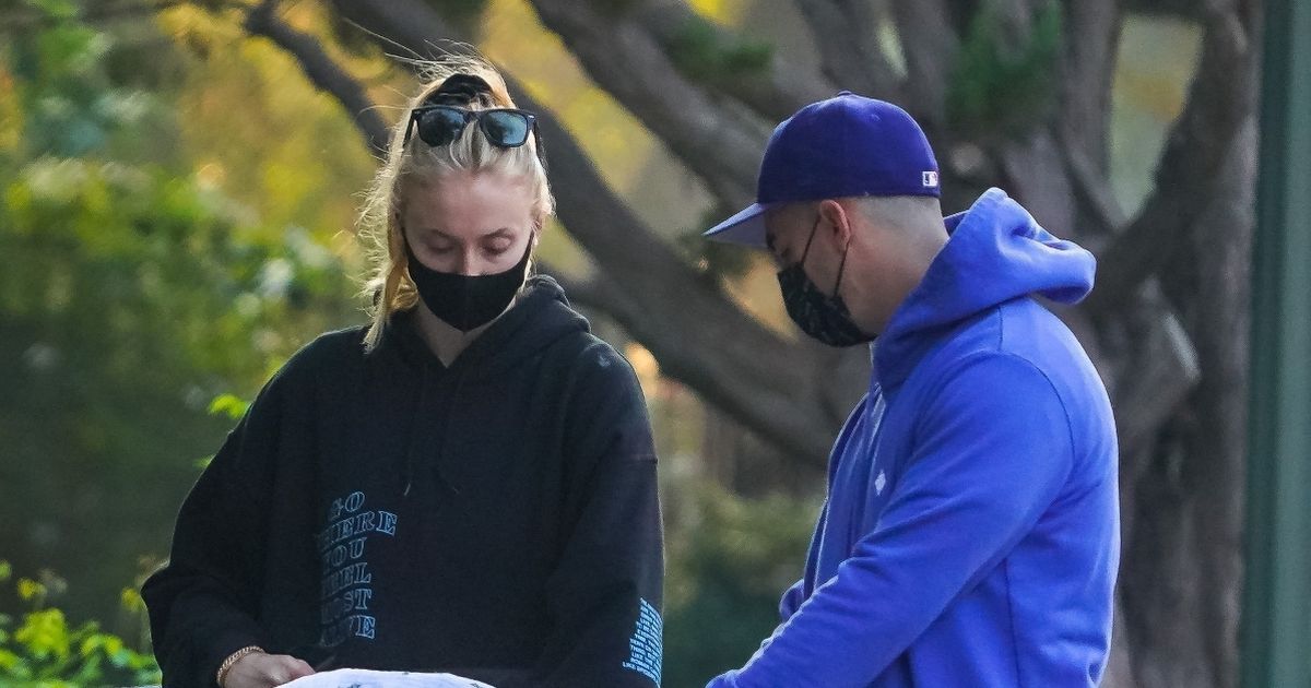 Sophie Turner ditches makeup as she takes daughter Willa for stroll with Joe