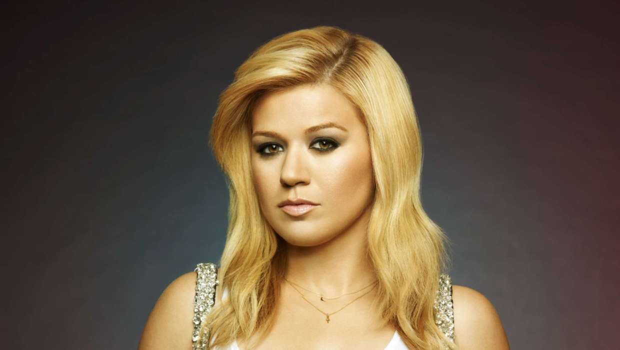 Kelly Clarkson Reveals That Her Children Are Currently Seeing Therapists And Psychologists Amid Her Divorce