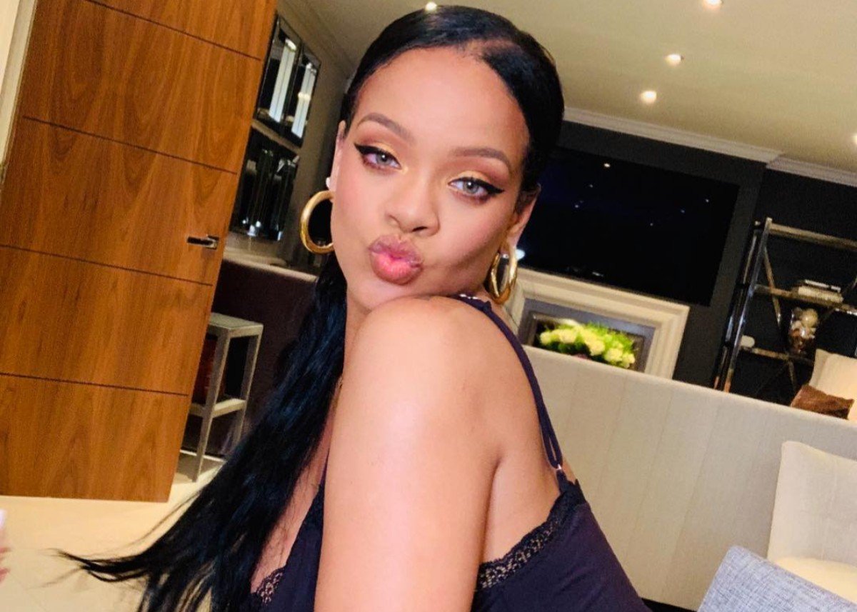 Rihanna Flaunts Her Curves In Bralette And Corset — See The Look!