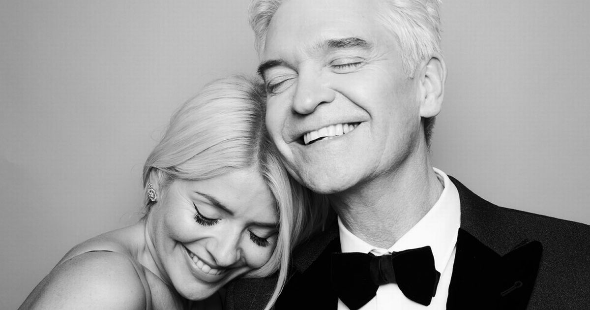 Holly Willoughby and Phillip Schofield lead stars posing for mental health