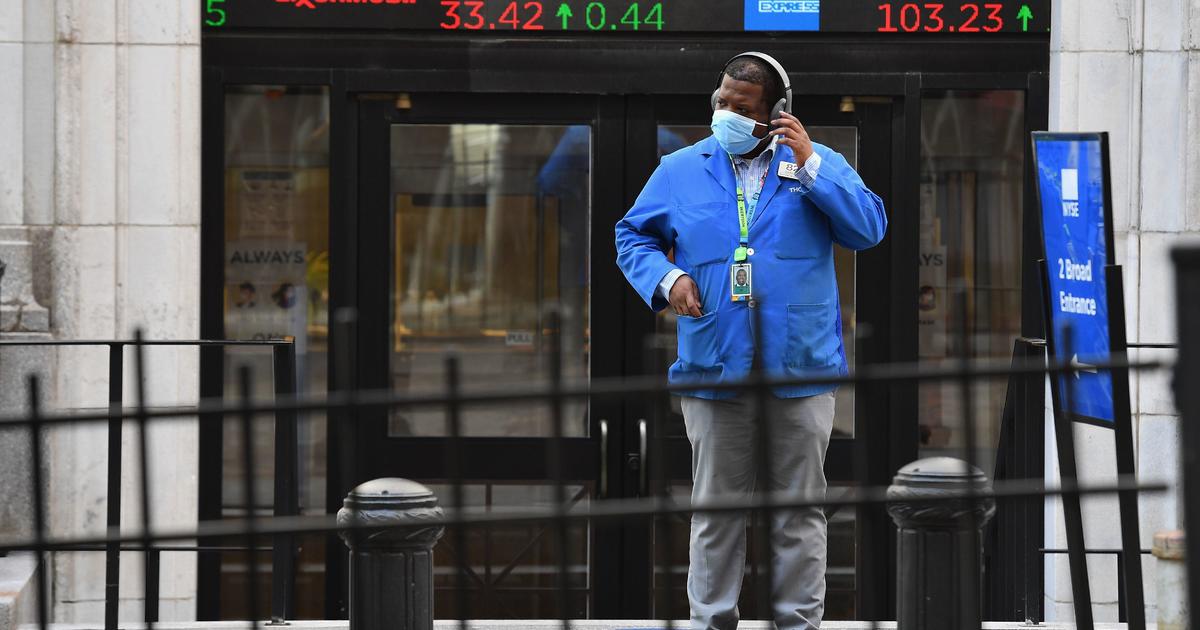 Stocks sink as coronavirus cases continue to spread globally