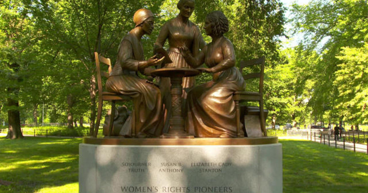 On a pedestal: A tribute to monumental women