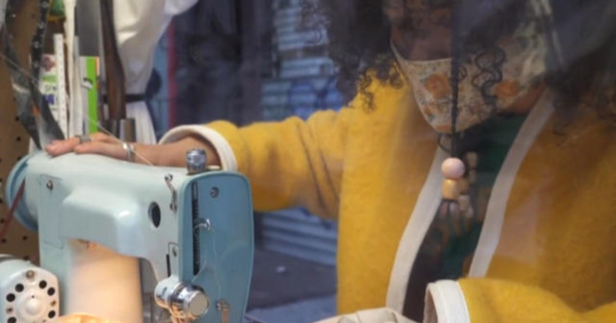 Sidewalk side hustle helps New York seamstress survive coronavirus pandemic