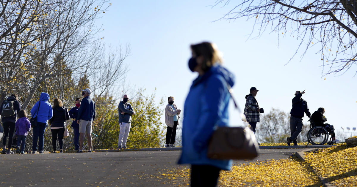 Official with COVID worked at Election Day polling site, then died