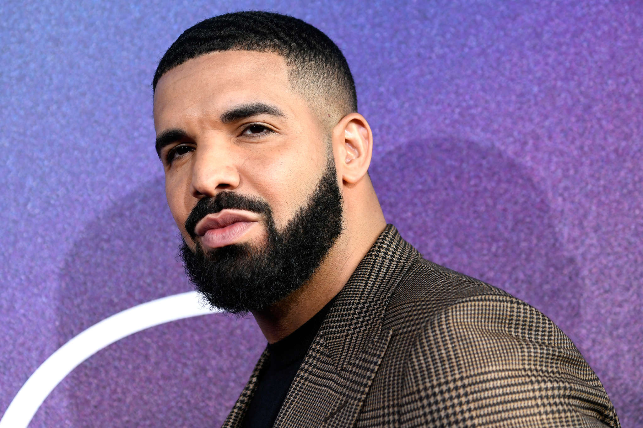 Drake Comes To The Weeknd’s Defense After Recording Academy Snub – Says The Grammys ‘May No Longer Matter!’