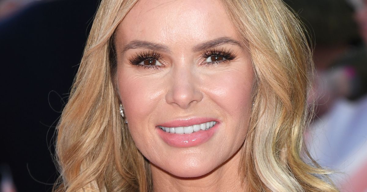 Amanda Holden ‘beautiful beyond words’ despite posing with ladders in a garage