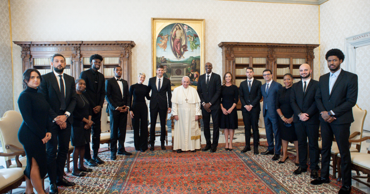 Pope meets with NBA players to discuss social justice