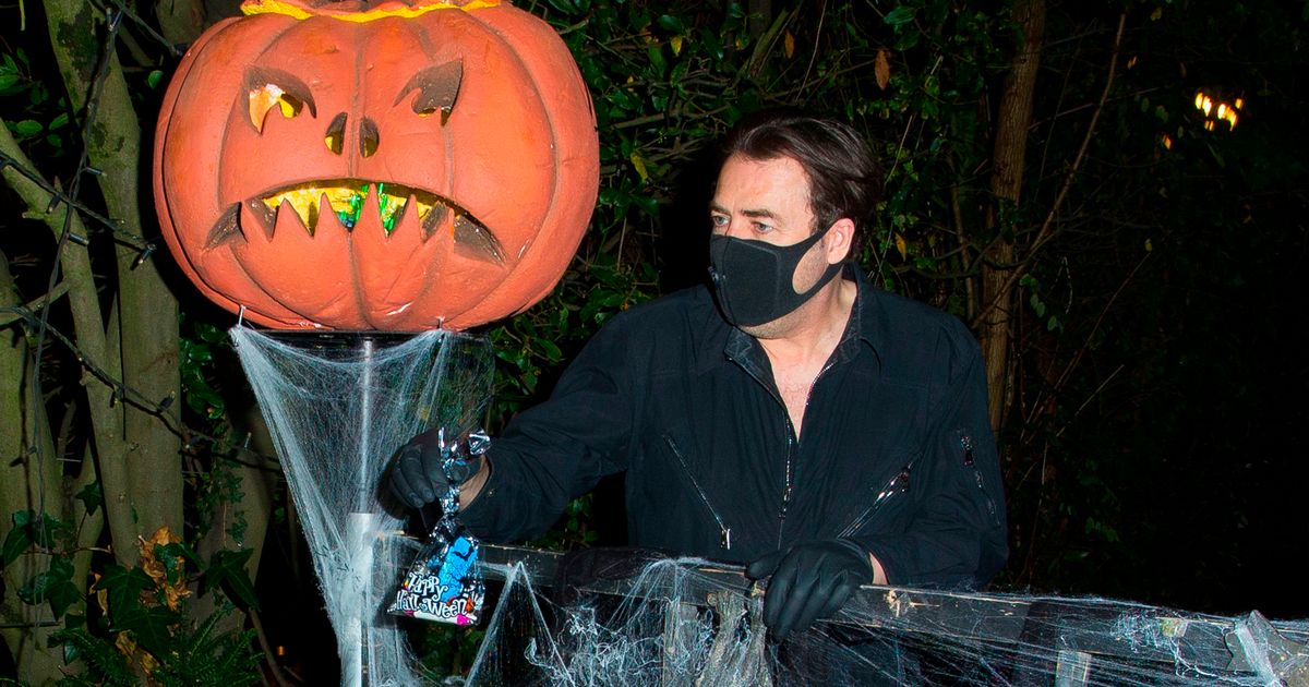 Jonathan Ross’ toned down Halloween as annual star-studded bash is cancelled