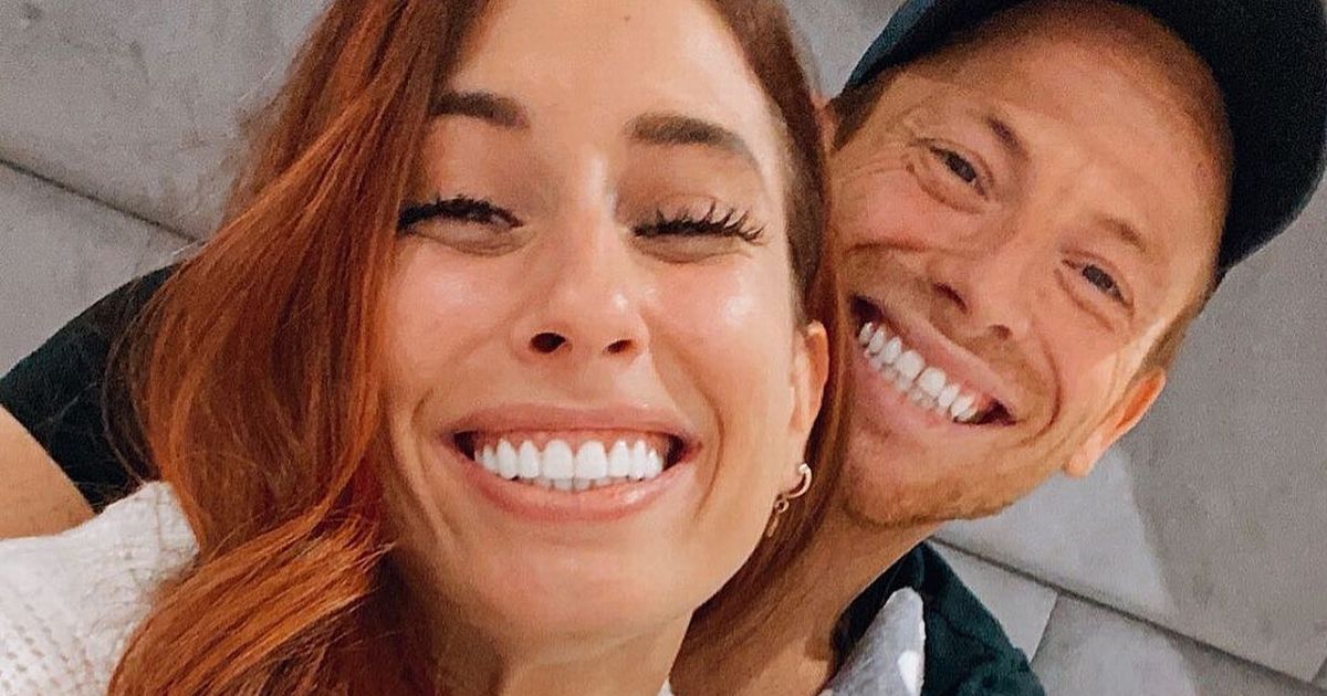 Stacey Solomon and Joe Swash have festive bust up over giant garden sleigh