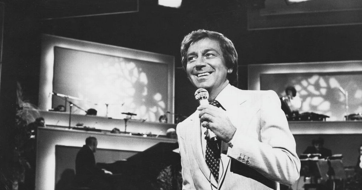 Des O’Connor’s journey from Butlin’s to national treasure as legend dies at 88